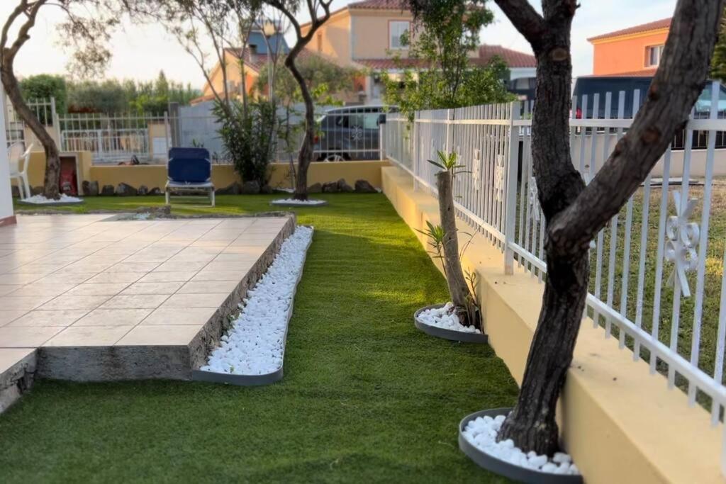 Comoda Villetta Con Giardino San Teodoro  Eksteriør billede